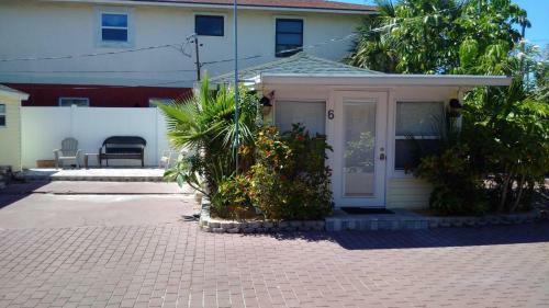 Villa The Cottages At Madeira Beach