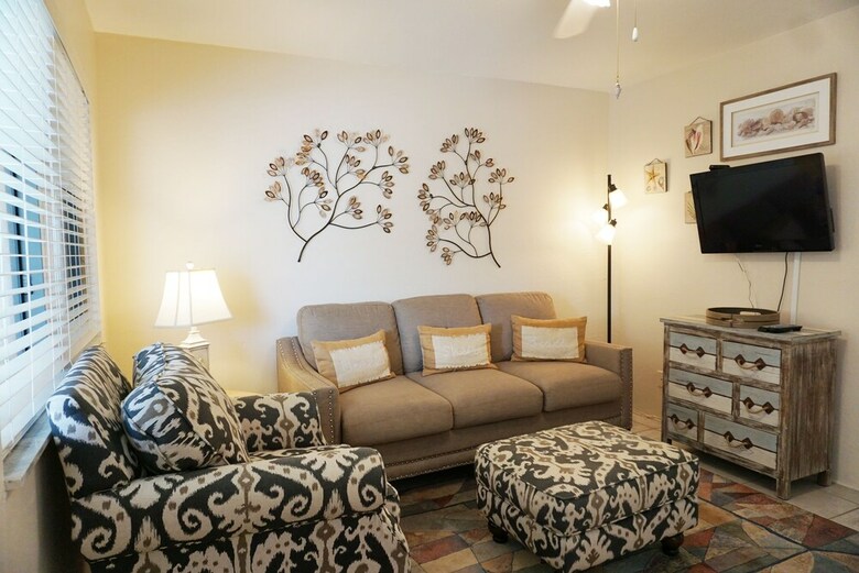 Hotel Redington Surf Resort