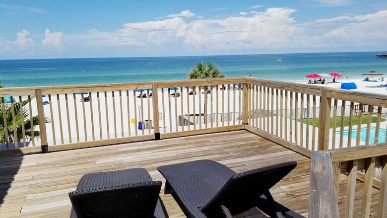 Hotel Redington Surf Resort