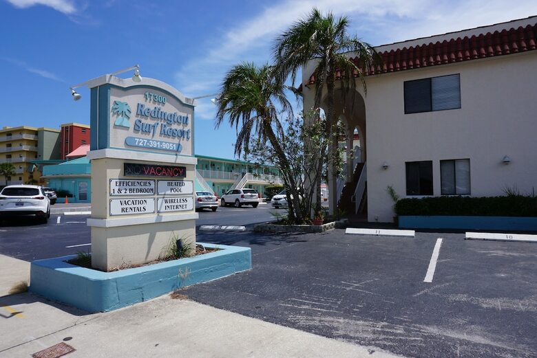 Hotel Redington Surf Resort