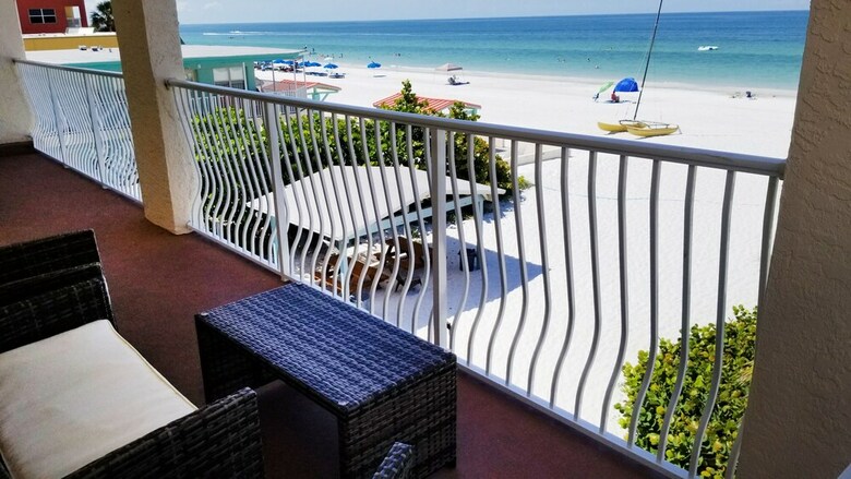 Hotel Redington Surf Resort