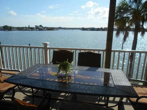 Apartamento 3000 Sq Ft Beach And Bay Condo
