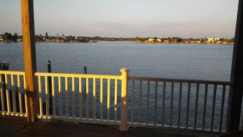 Apartamento 3000 Sq Ft Beach And Bay Condo
