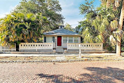 5413 30th Ave S House