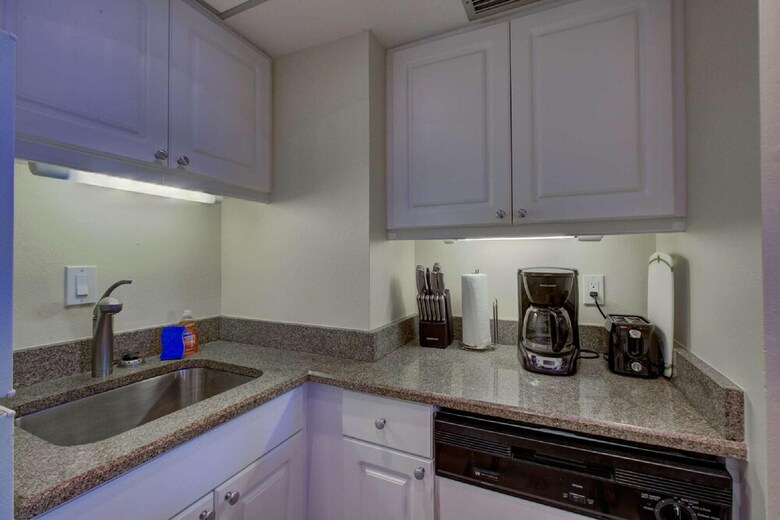 Bay Oaks Ground Floor