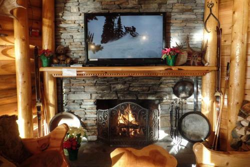 Hawk's Nest Lodge