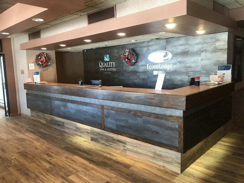 Hotel Quality Inn & Suites
