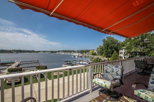 Villa Lay By The Bay