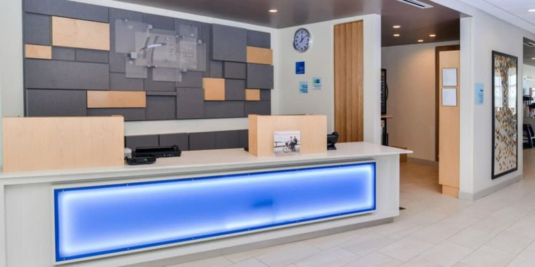 Hotel Holiday Inn Express - Alliance