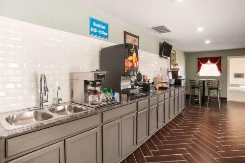 Hotel Rodeway Inn - Pauls Valley