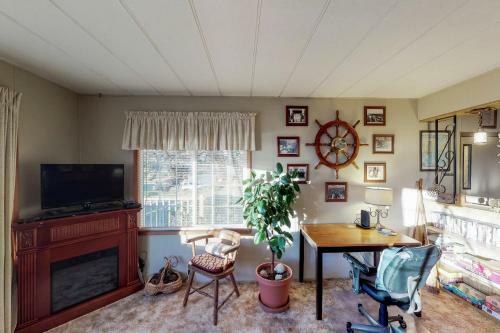 The Captain's Cabin