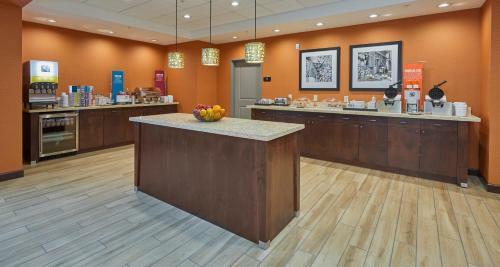 Hotel Hampton Inn & Suites Roseburg
