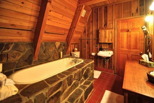 Forrest Lodge Four-bedroom Chalet