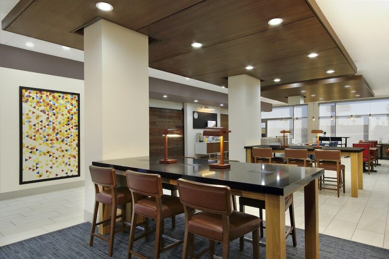 Hotel Holiday Inn Express & Suites - Brookshire - Katy Freeway