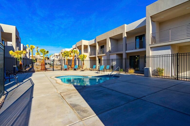 Paradise At The Lofts #32