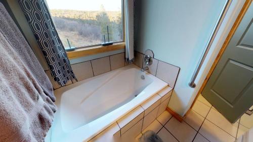 Canyonlands Lodging Wolf Springs Retreat