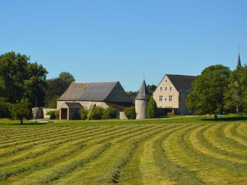 Holiday Home Le Manoir Hastiere Par Dela