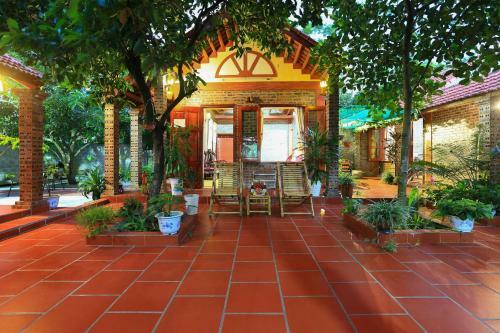 Tam Family Homestay