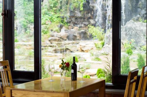 Hotel Mua Caves Ecolodge (Hang Mua)