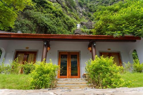Hotel Mua Caves Ecolodge (Hang Mua)