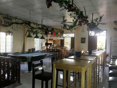 Hoa Luan Restaurant Hostel