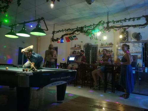Hoa Luan Restaurant Hostel