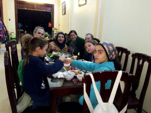 Hoa Luan Restaurant Hostel