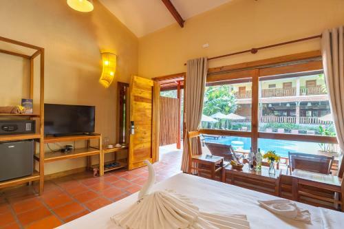Hotel Bauhinia Resort & Spa