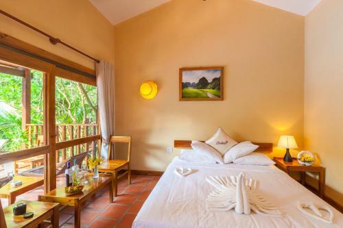 Hotel Bauhinia Resort & Spa