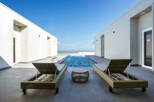 Hotel Oceanami Villas & Beach Club