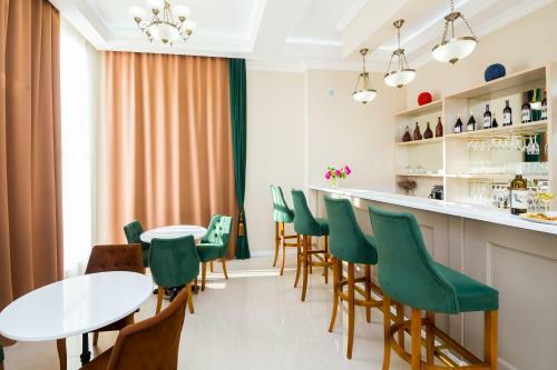 Zolotoy Yakor Hotel
