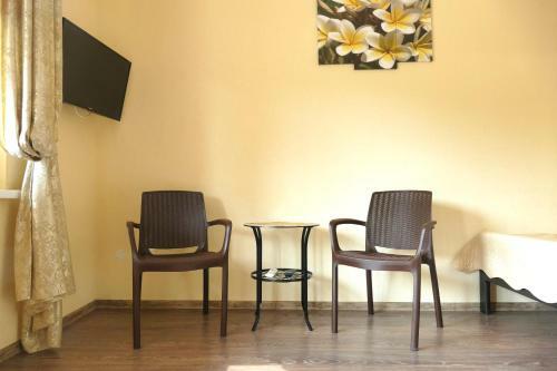 Hostal Anzor Guest House
