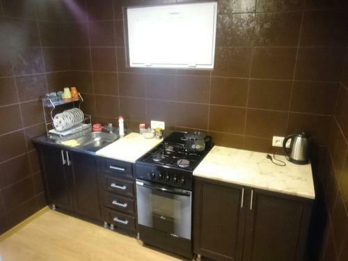 Hostal Guest House On Lakoba 4
