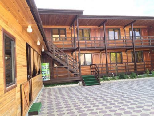 Hostal Guest House Wood House