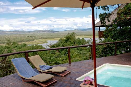 Nkwazi Lake Lodge