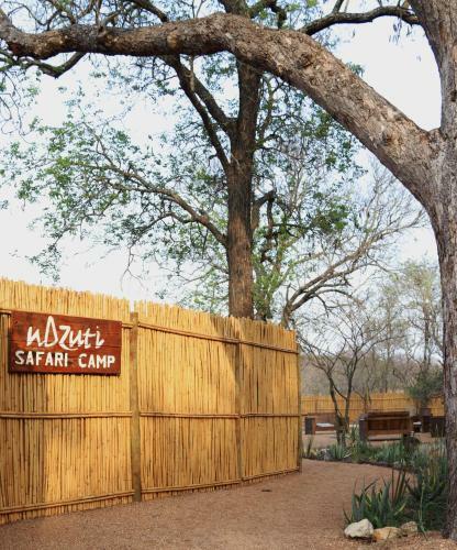 Lodge Ndzuti Safari Camp
