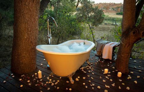 Pondoro Game Lodge Pty (Ltd)