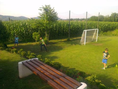 Hostal Gostilna In Preno?i??e Kocjan