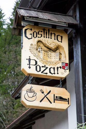 Hostal Guesthouse Po?ar