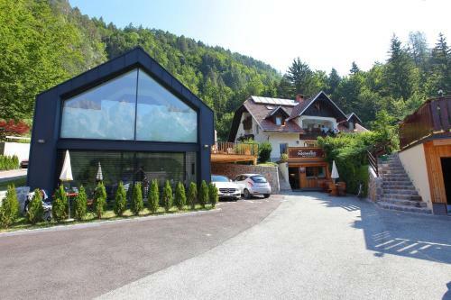 Apartments Edelweiss Boutique
