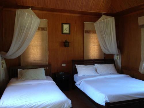 Hotel Malibu Beach Bungalows