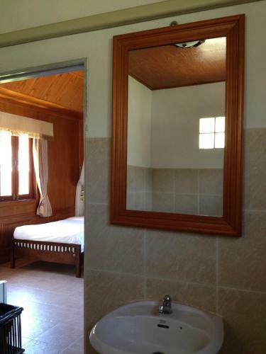 Hotel Malibu Beach Bungalows