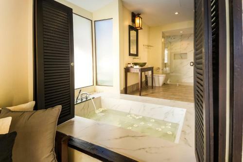 Hotel Sarikantang Resort And Spa