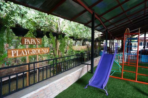 Hotel Papa's Garden