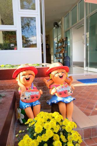 Bees Smile Hotel