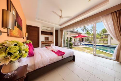Lipa Talay Neung - 3 Bedroom Beach Side Villa