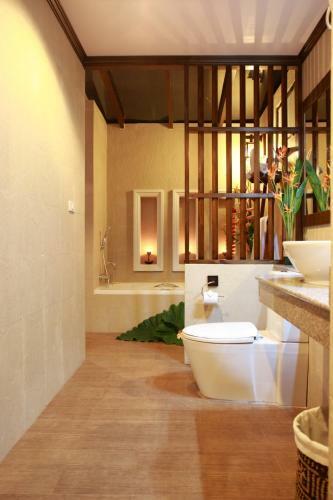 Hotel Kanok Buri Resort And Spa