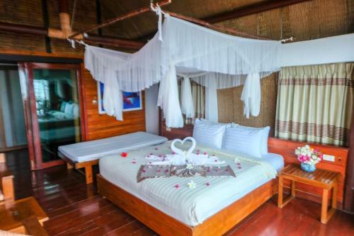 Hotel The Cinnamon Art Resort And Spa