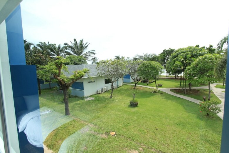 Chaolao Tosang Beach Hotel