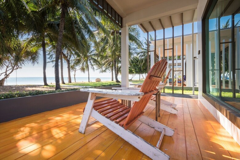 Chaolao Tosang Beach Hotel